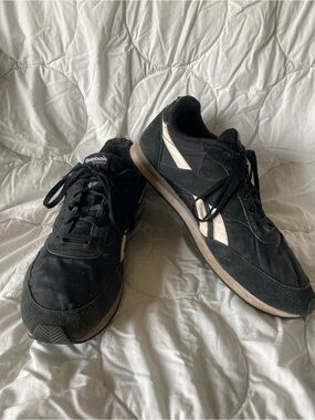 Reebok Men's Well Worn Black Sneakers with White Side Stripe